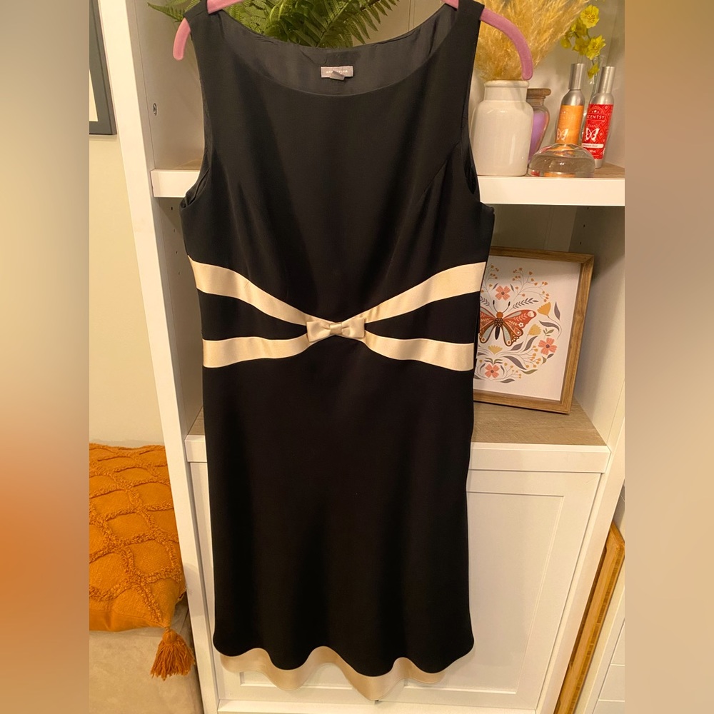 ANN TAYLOR l Simple Elegance